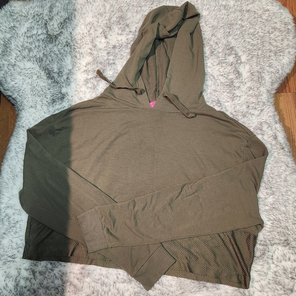 La Senza Green Long Sleeve Hooded Crop Top - Picture 2 of 16